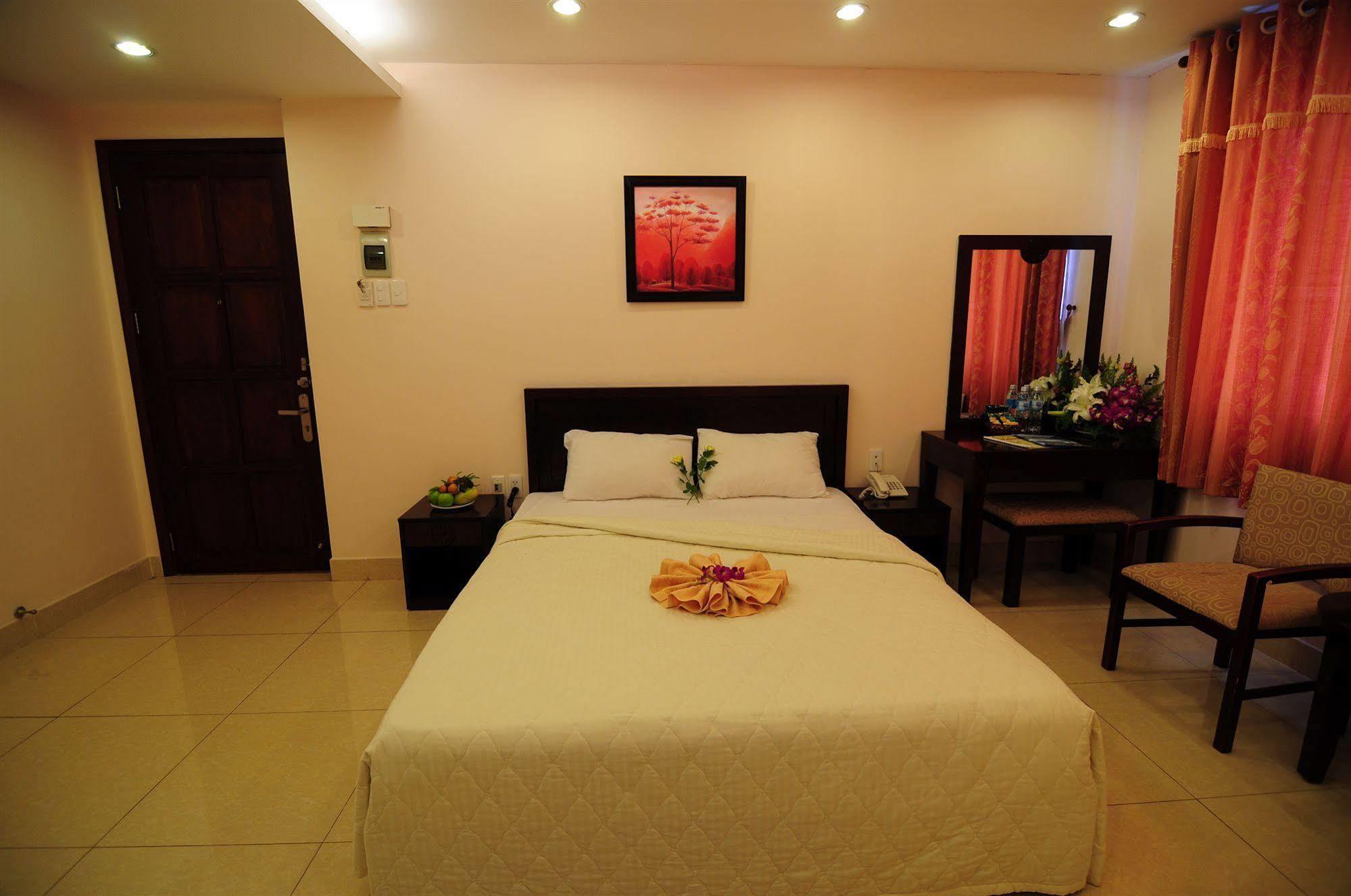Phuoc Loc Tho 1 Hotel Ho Chi Minh City Exterior photo