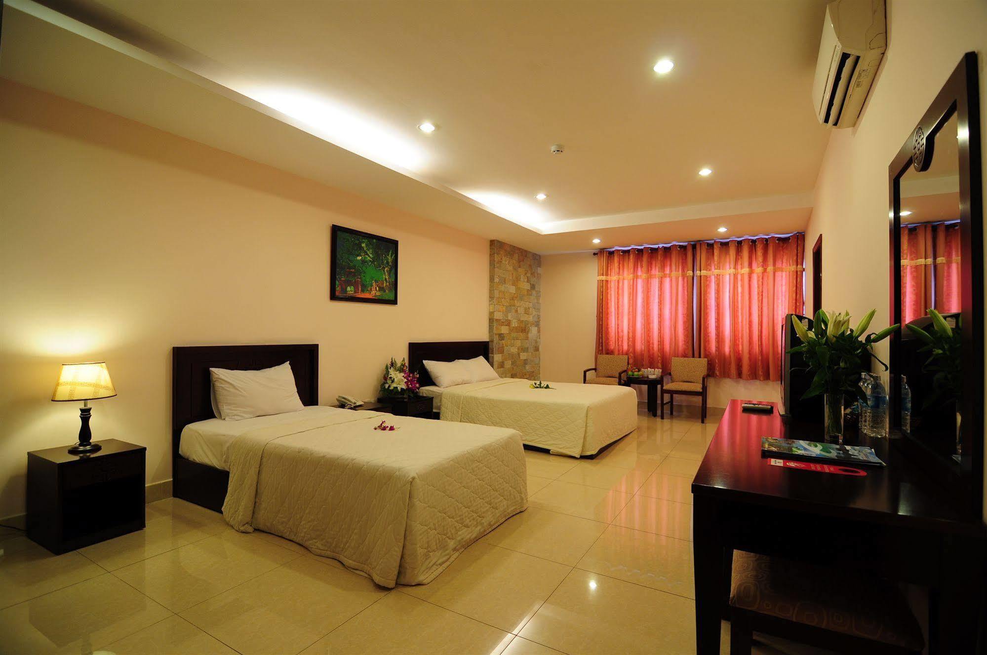 Phuoc Loc Tho 1 Hotel Ho Chi Minh City Exterior photo