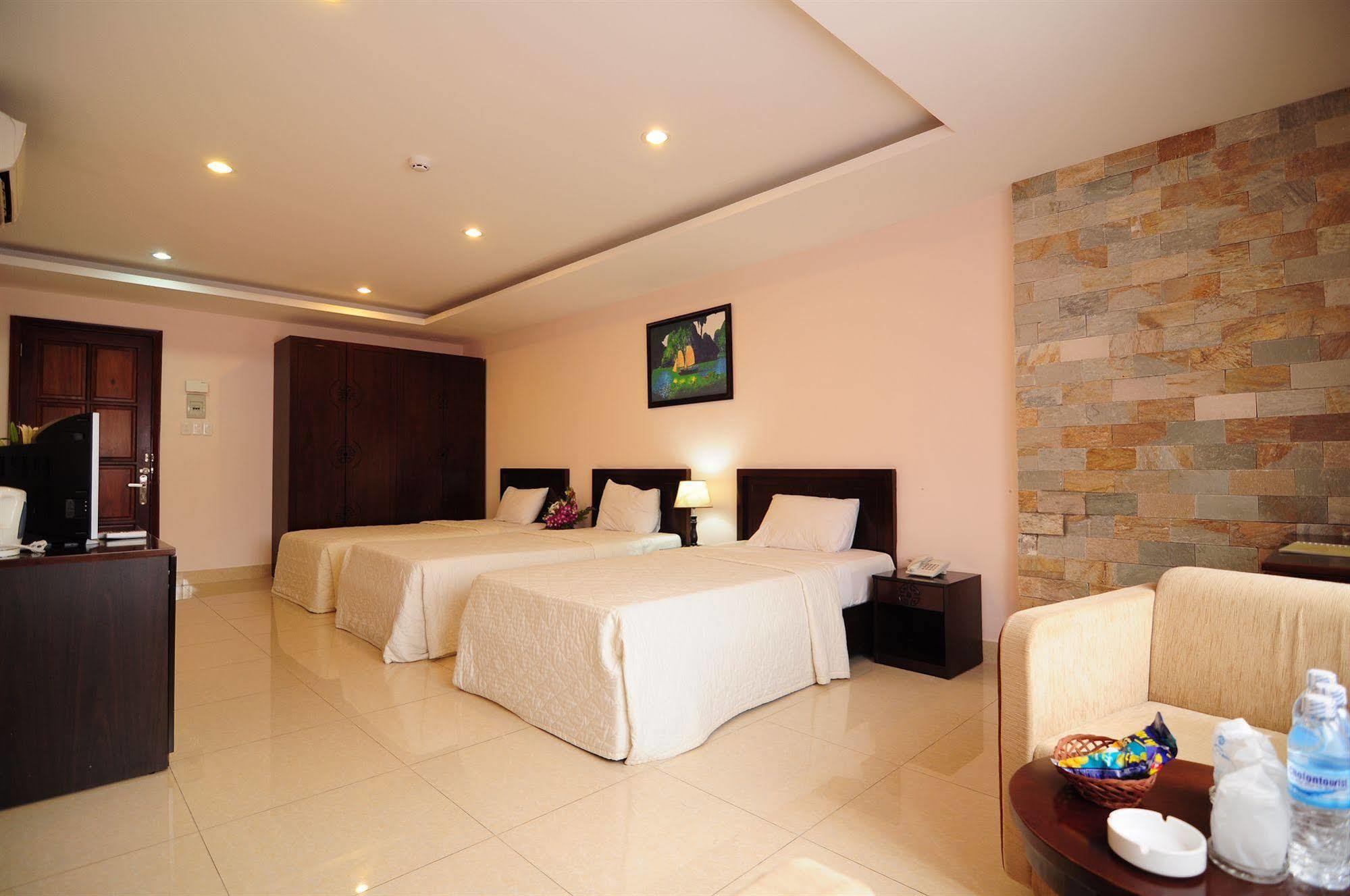 Phuoc Loc Tho 1 Hotel Ho Chi Minh City Exterior photo